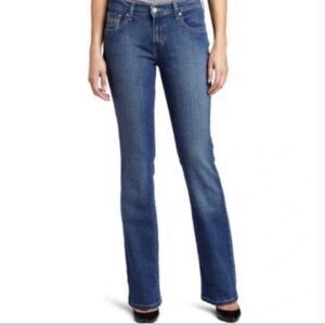 Levi’s Strauss 515 Bootcut Medium Blue Wash Denim Jeans‎ Women Size 8